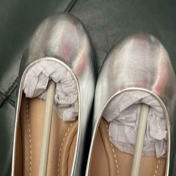 Silver flats never worn. Ordered & arrived from retailer w/o a box as pictured. - Picture 9 of 11